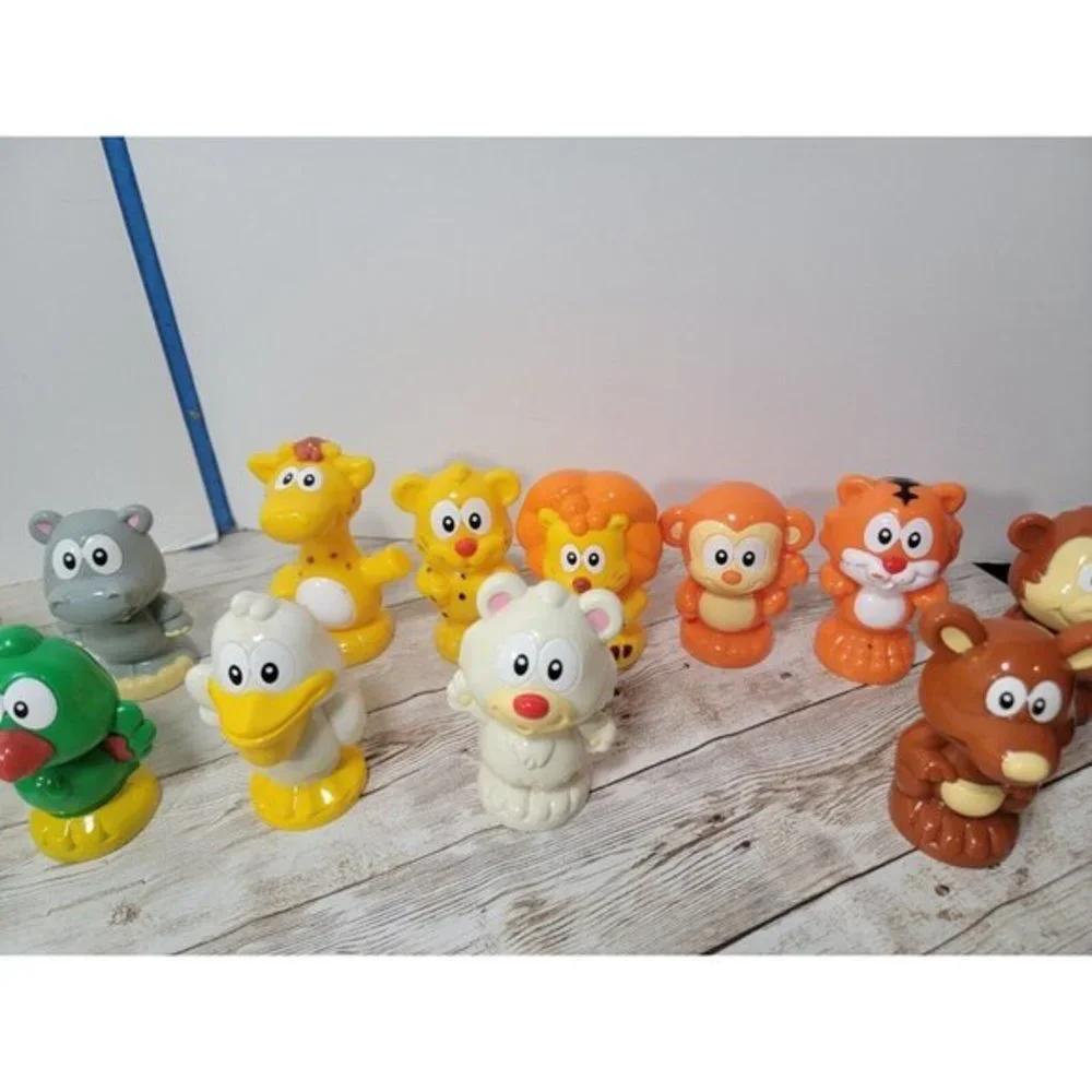 V Tech 25 Total Ultimate Adventures Ark Replacement Animal Figures Signs Train‎